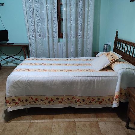 PENSION - Restaurante VILABOA -wifi, aparcamiento propio- Boveda  Esterno foto