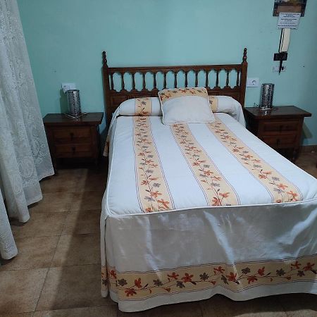 PENSION - Restaurante VILABOA -wifi, aparcamiento propio- Boveda  Esterno foto