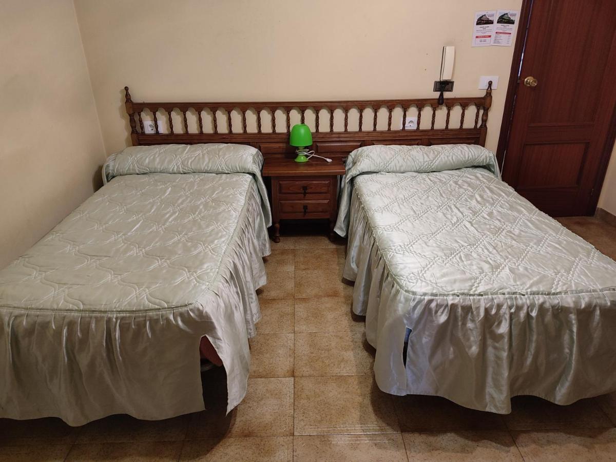 PENSION - Restaurante VILABOA -wifi, aparcamiento propio- Boveda  Esterno foto