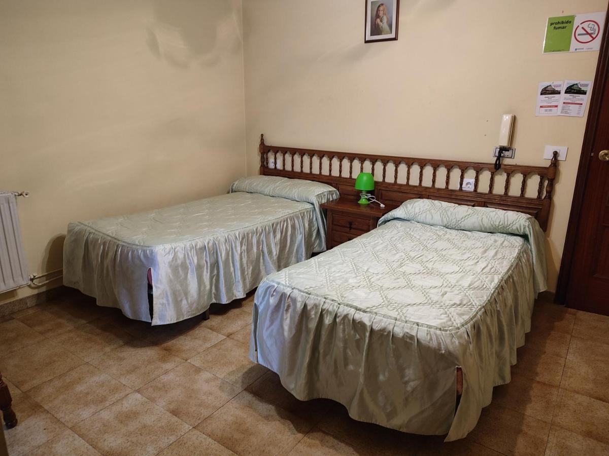 PENSION - Restaurante VILABOA -wifi, aparcamiento propio- Boveda  Esterno foto