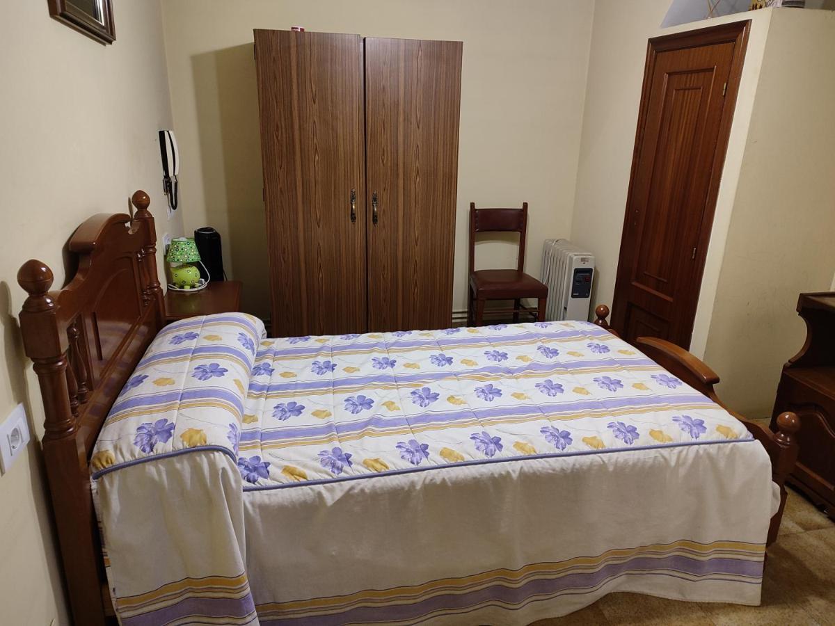 PENSION - Restaurante VILABOA -wifi, aparcamiento propio- Boveda  Esterno foto