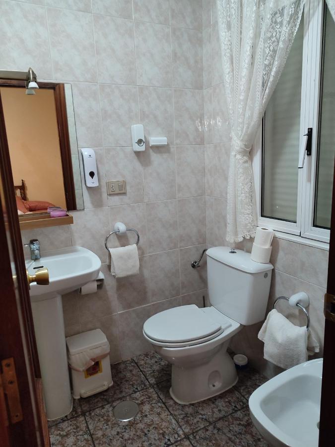PENSION - Restaurante VILABOA -wifi, aparcamiento propio- Boveda  Esterno foto