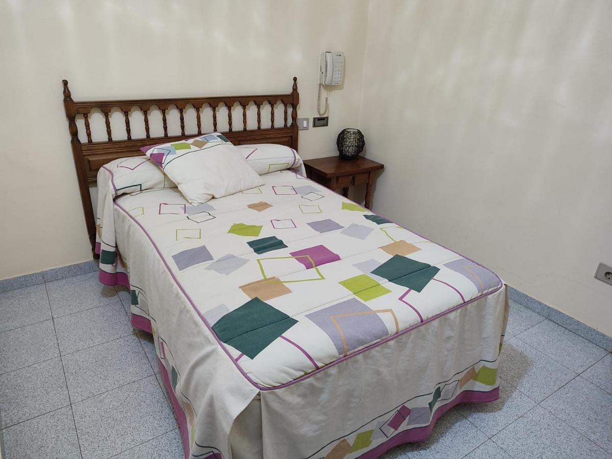 PENSION - Restaurante VILABOA -wifi, aparcamiento propio- Boveda  Esterno foto