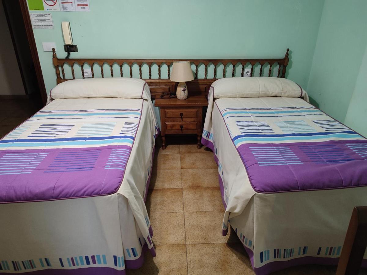 PENSION - Restaurante VILABOA -wifi, aparcamiento propio- Boveda  Esterno foto