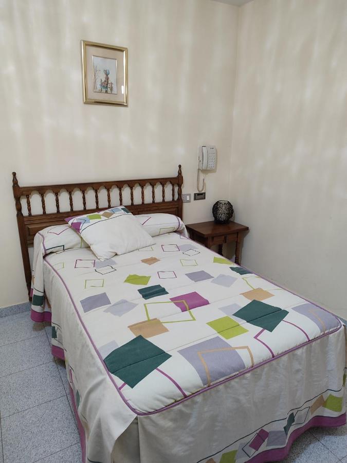 PENSION - Restaurante VILABOA -wifi, aparcamiento propio- Boveda  Esterno foto