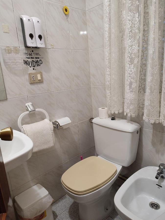 PENSION - Restaurante VILABOA -wifi, aparcamiento propio- Boveda  Esterno foto