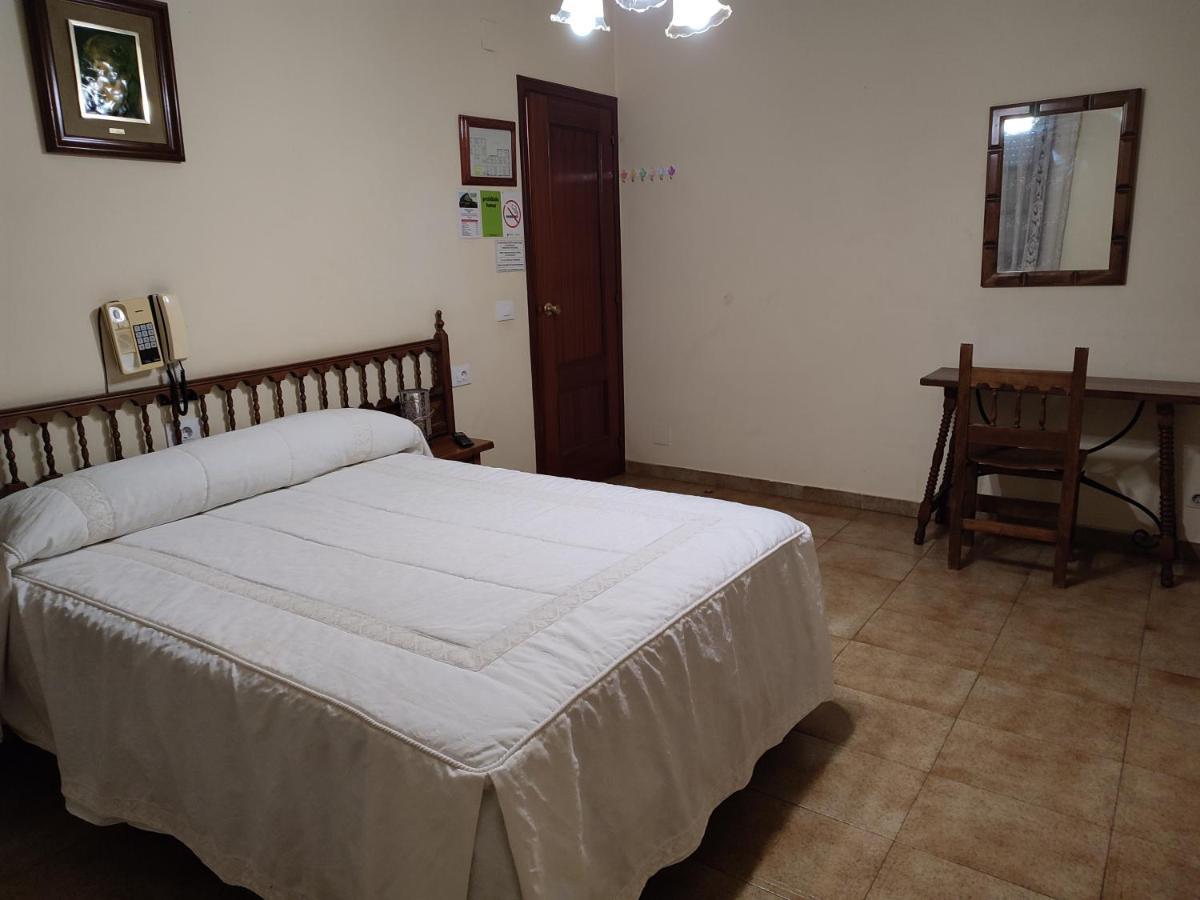 PENSION - Restaurante VILABOA -wifi, aparcamiento propio- Boveda  Esterno foto