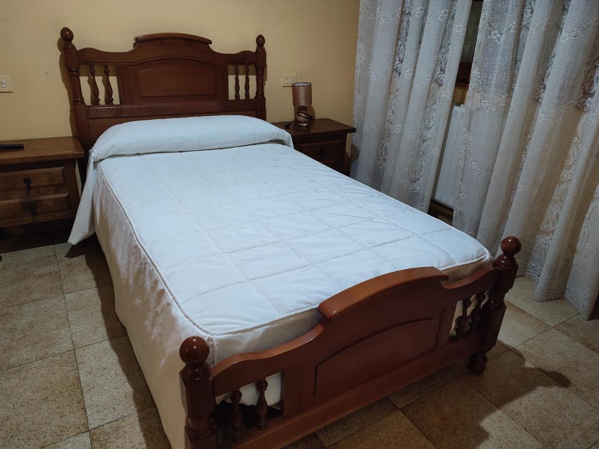 PENSION - Restaurante VILABOA -wifi, aparcamiento propio- Boveda  Esterno foto