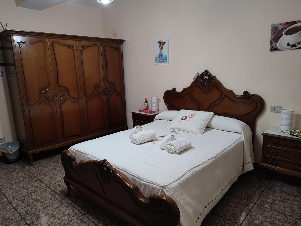 PENSION - Restaurante VILABOA -wifi, aparcamiento propio- Boveda  Esterno foto